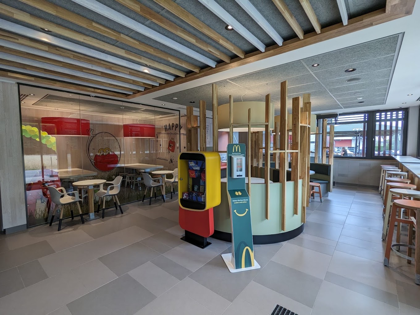 McDonald's | 1196 Gland Projektbild