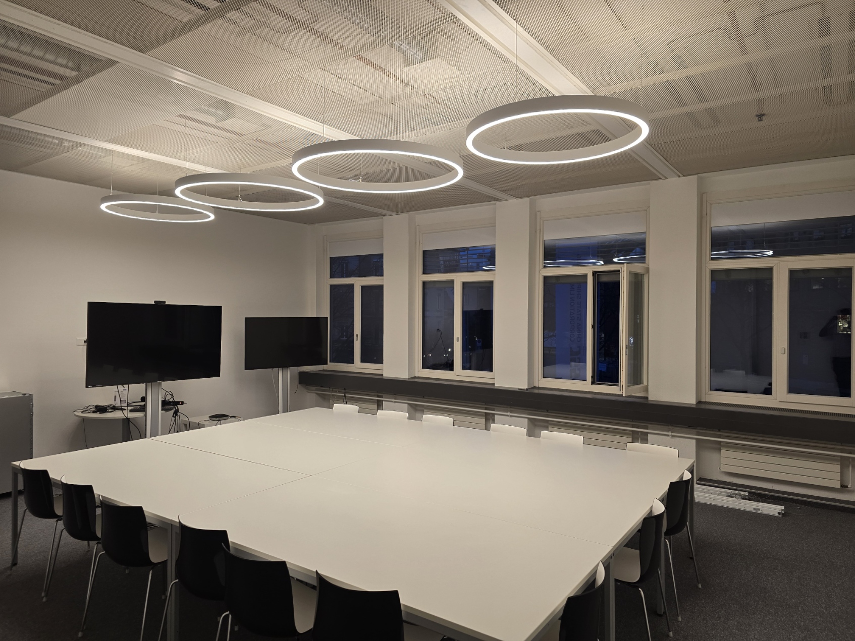 ENERPEAK AG | 8400 Winterthur | Bürobeleuchtung Projektbild
